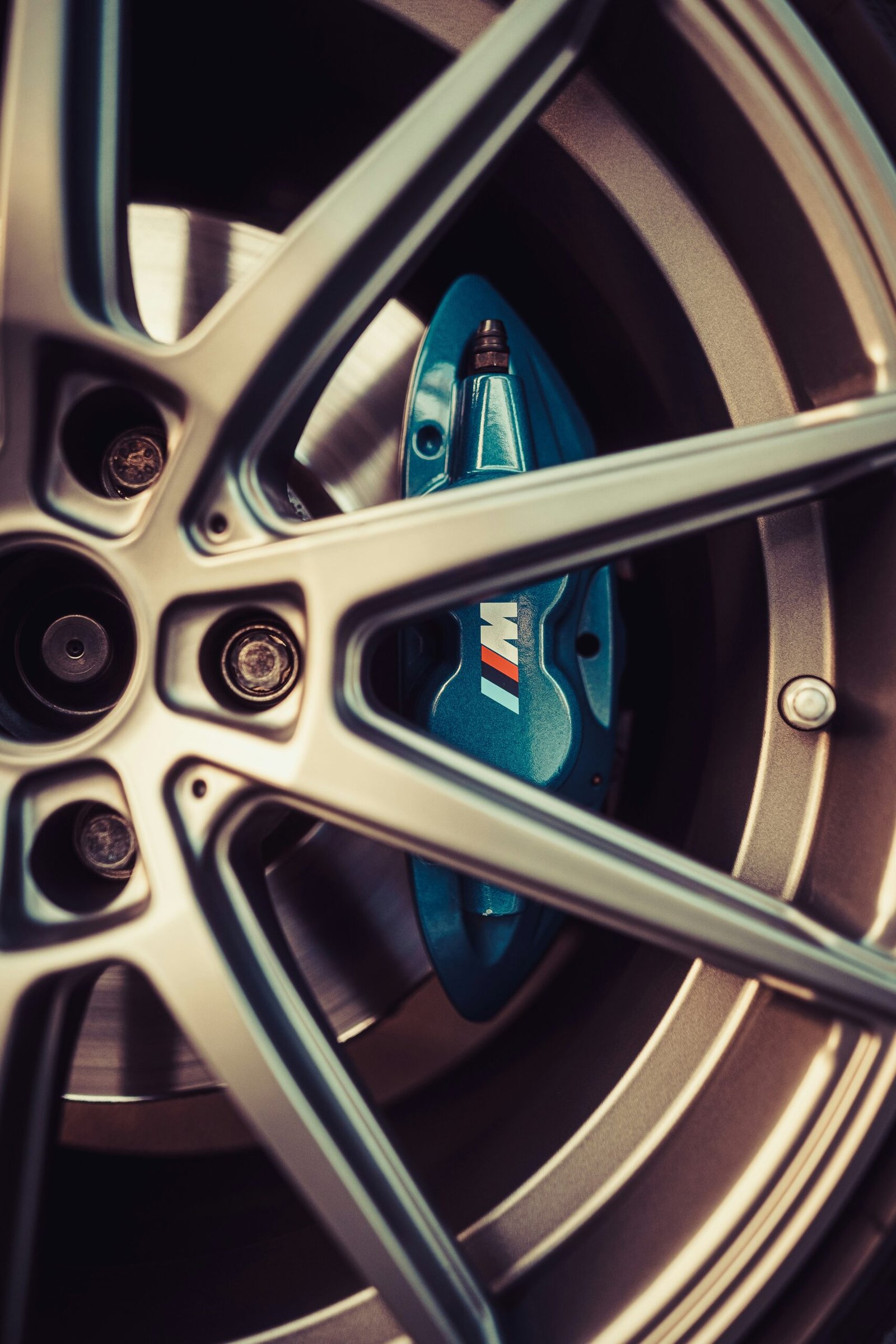 Factors to Consider When Selecting a Style for 18 Inch Rims