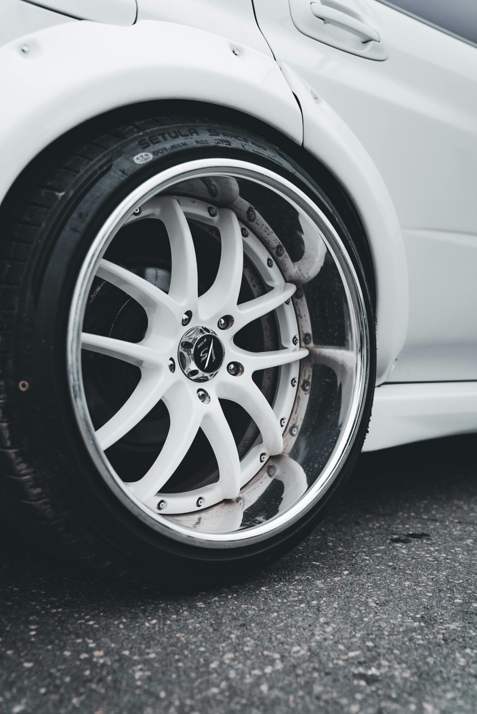 Improving Safety Performance with 18 Inch Wheels