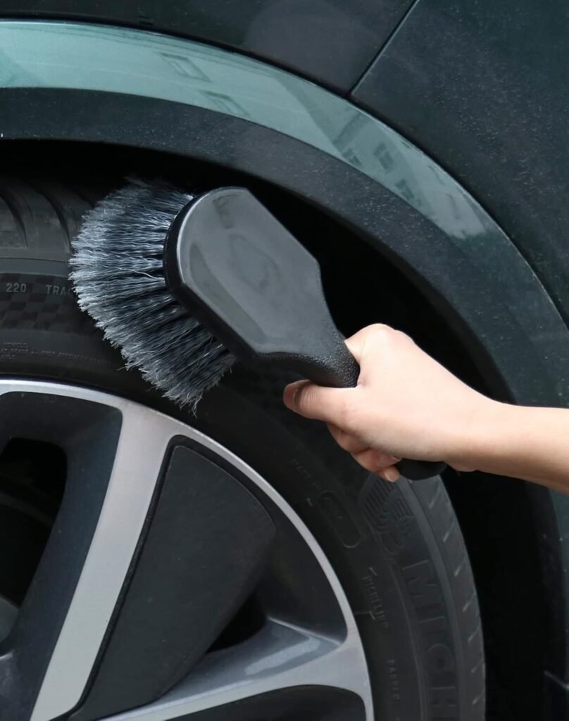 QWORK Short Handle Tire and Wheel Brush for Car Rim, Soft Bristles for Gentle Washing, Efficiently Cleans Tires